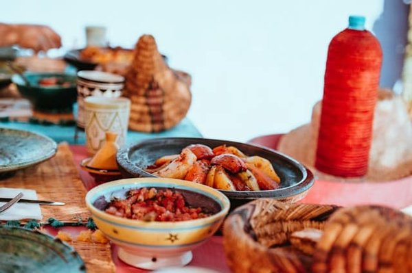What's the Best Way to Prepare a Traditional Moroccan Tagine?