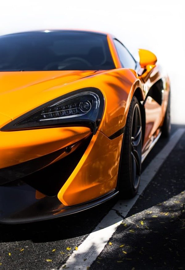 What's the Best Way to Protect the Leather Interior of a Range Rover from Sun Damage?